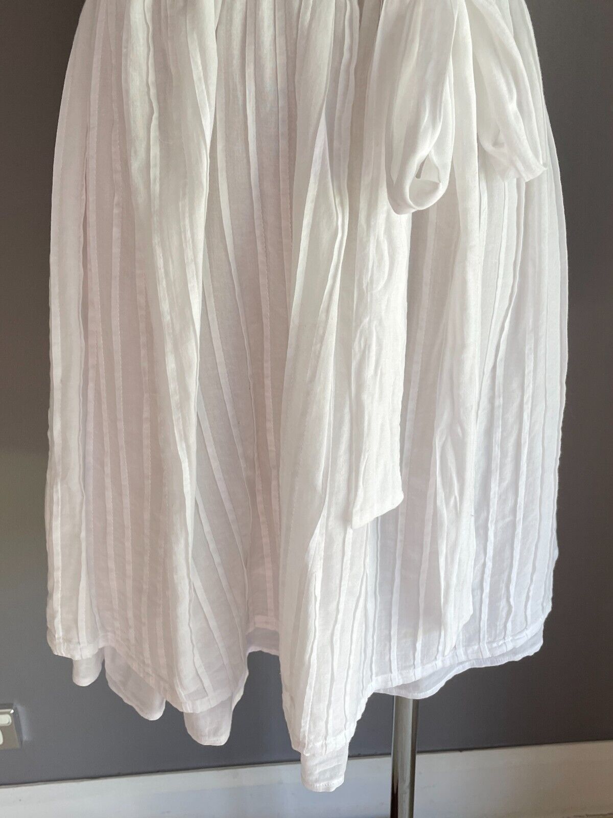 GIRL XPRESS  Dress White Cotton BabydollLined Size 18 Waist Tie Pin Tuck Detail