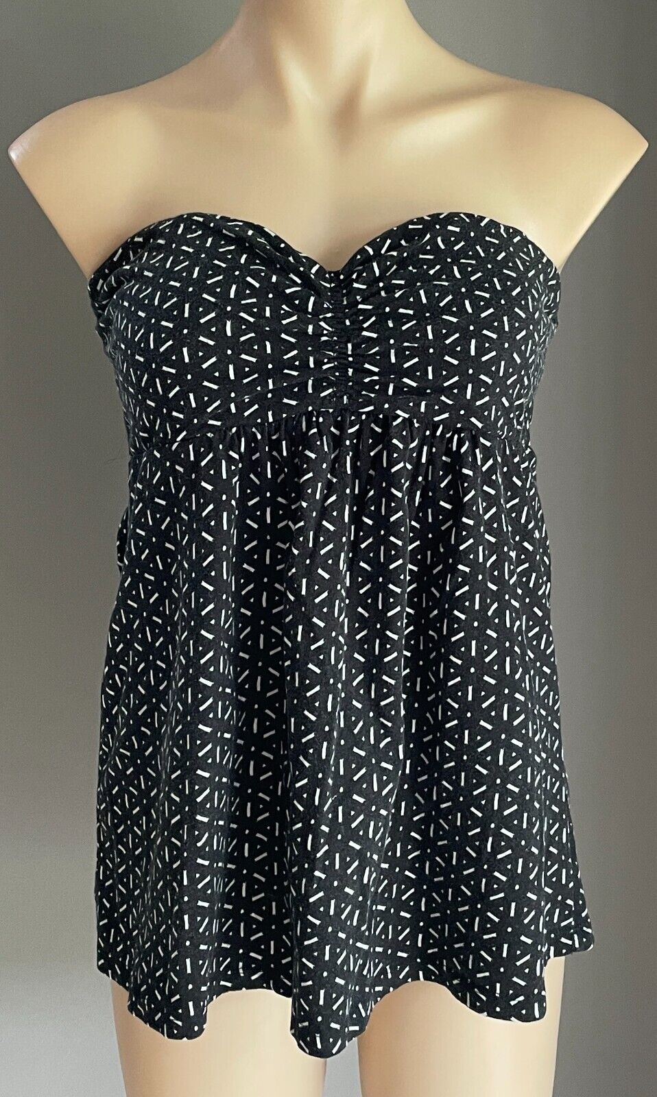 GIRL XPRESS Strapless Top Babydoll Black & White Geo Print Shirred Back Size 16