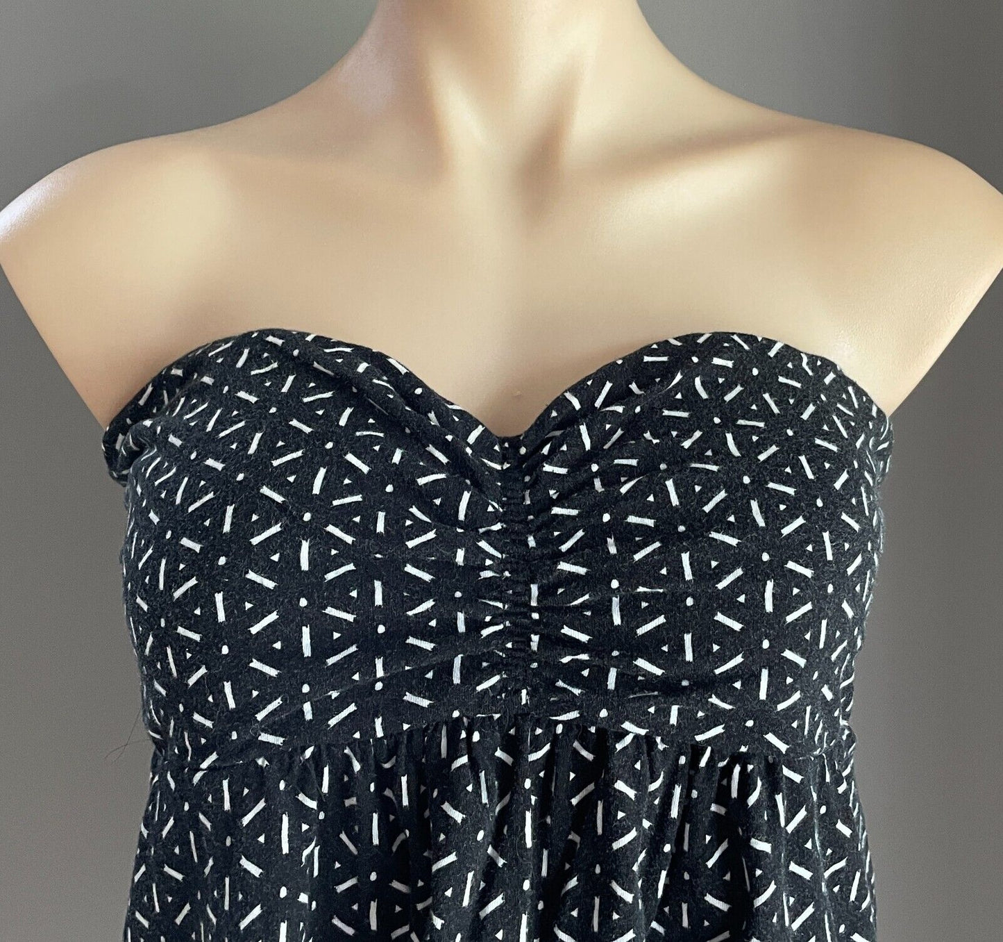 GIRL XPRESS Strapless Top Babydoll Black & White Geo Print Shirred Back Size 16