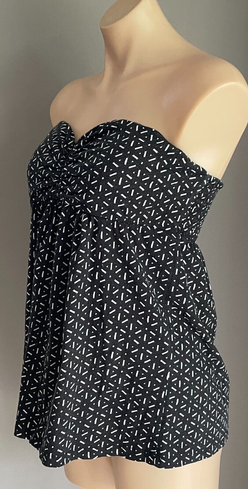 GIRL XPRESS Strapless Top Babydoll Black & White Geo Print Shirred Back Size 16