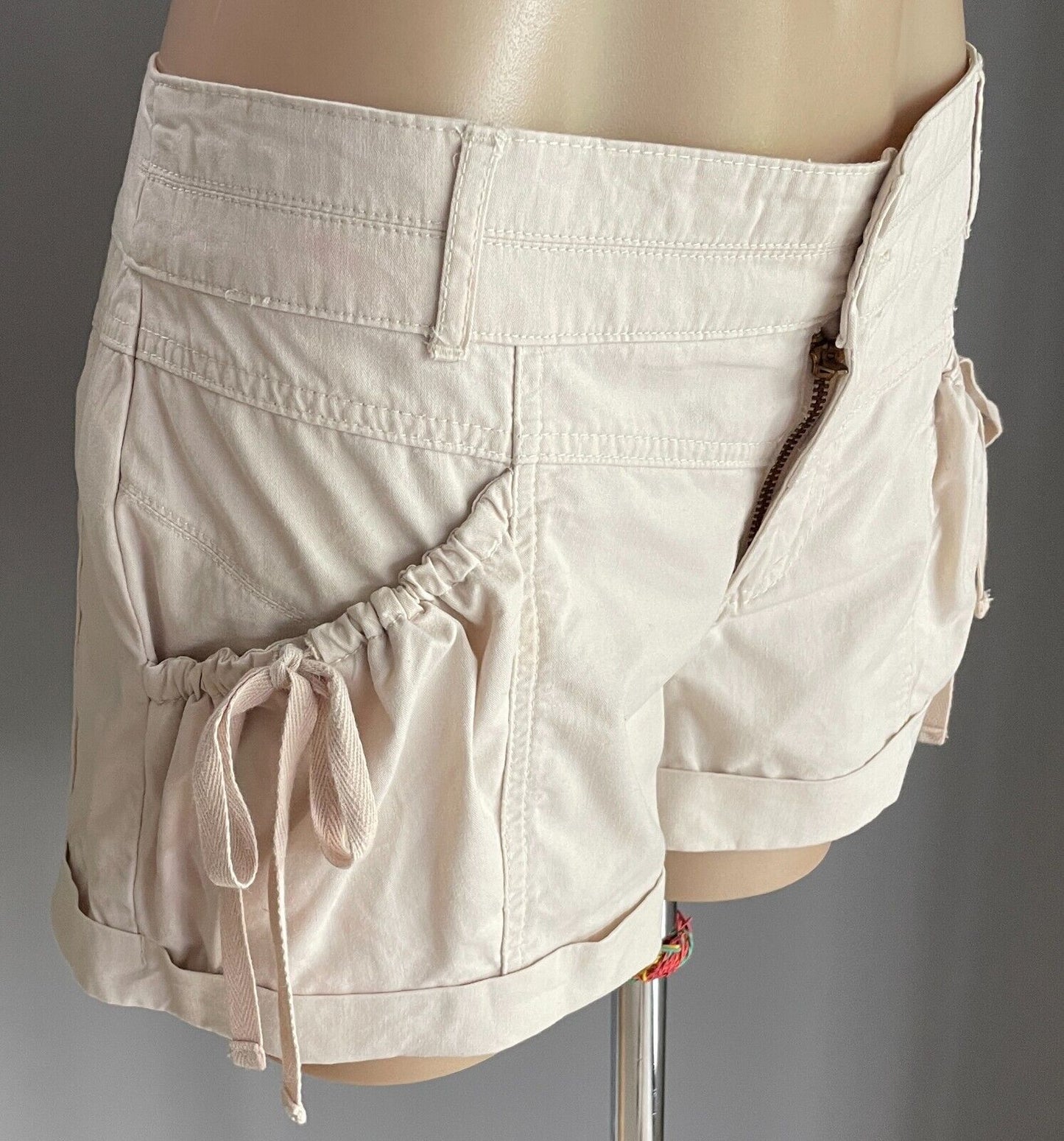 JUST JEANS Shorts Light Beige Cuffed Leg Size 12 Tie Trim @ Pockets Cotton