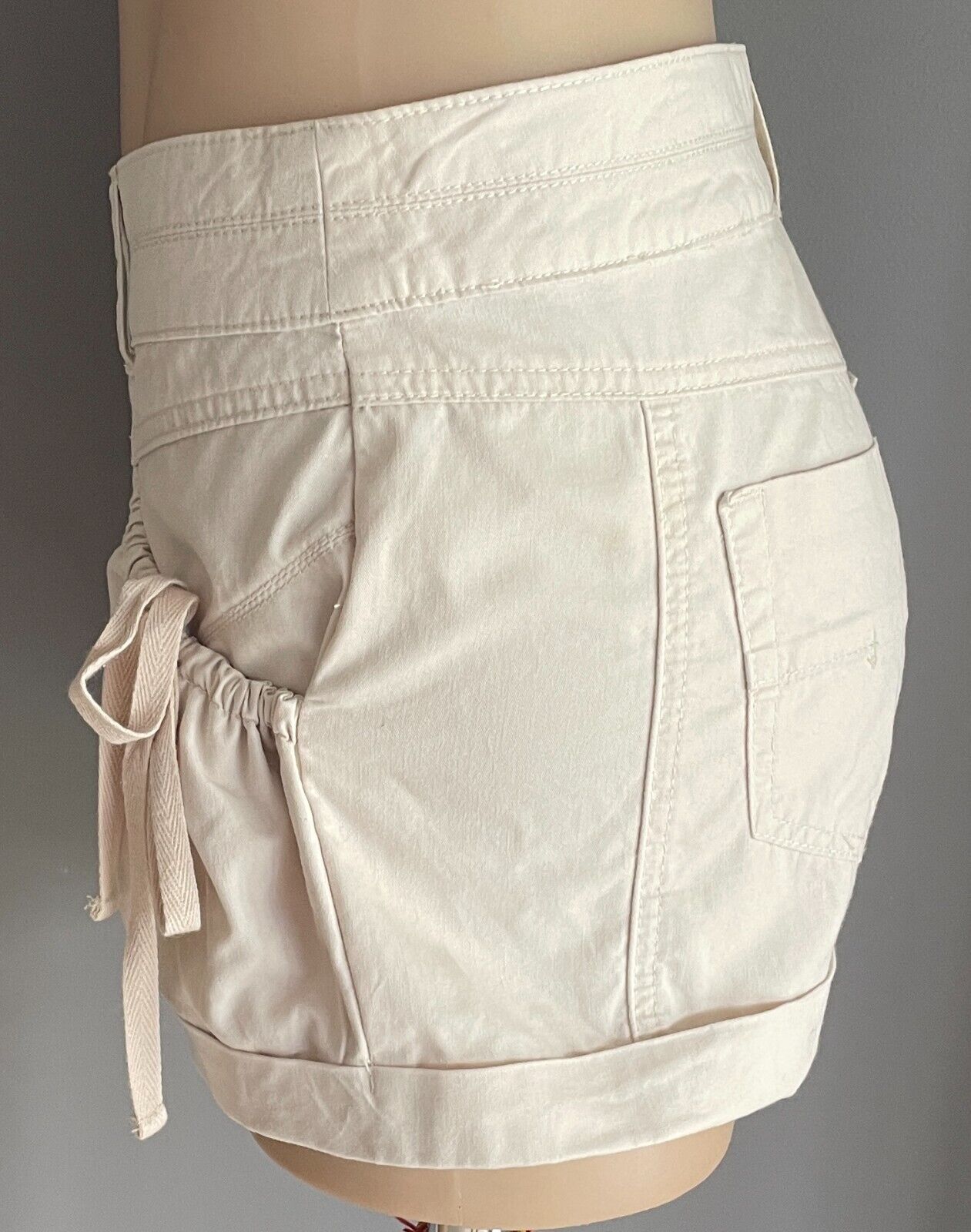 JUST JEANS Shorts Light Beige Cuffed Leg Size 12 Tie Trim @ Pockets Cotton
