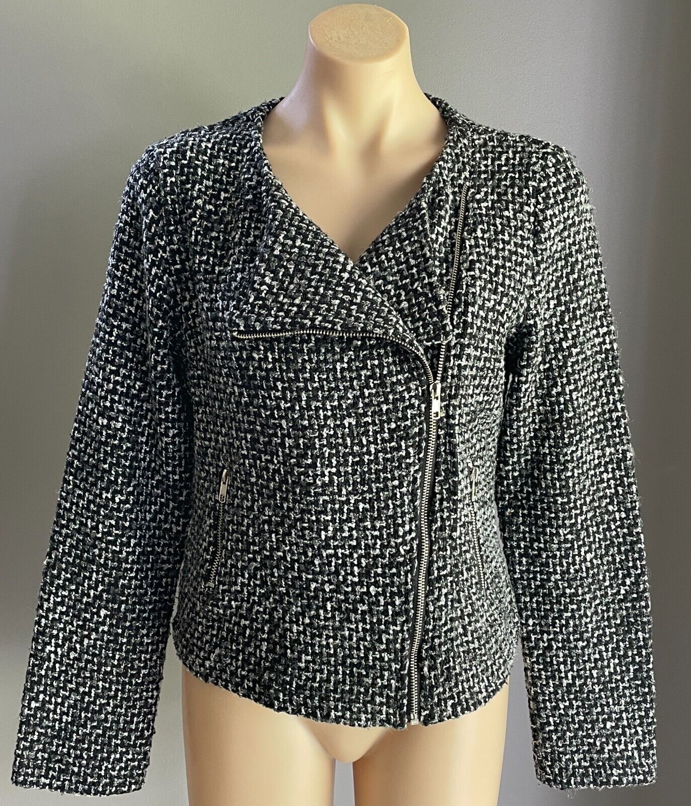 CHICABOOTI  Jacket Collarless Zip Front Grey Black White Tweed Size 12 Tailored