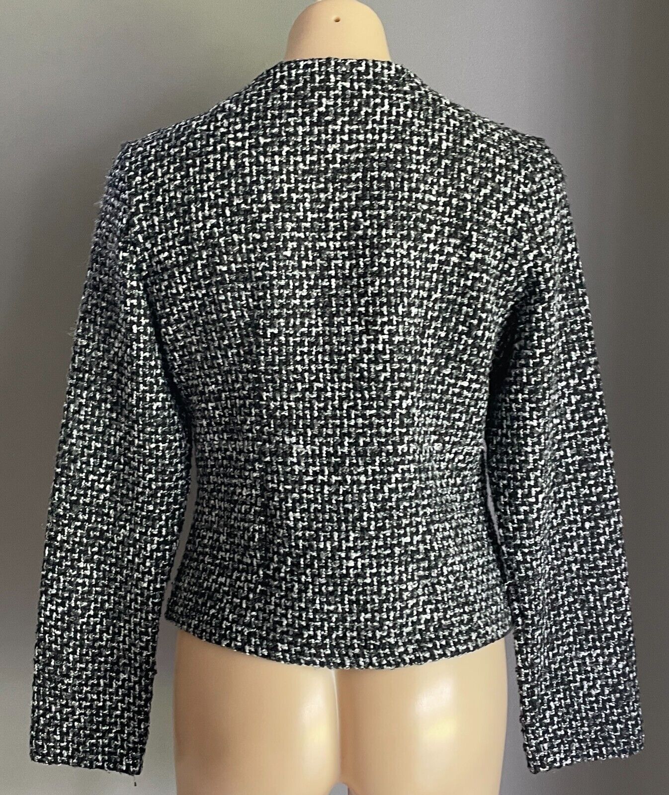 CHICABOOTI  Jacket Collarless Zip Front Grey Black White Tweed Size 12 Tailored