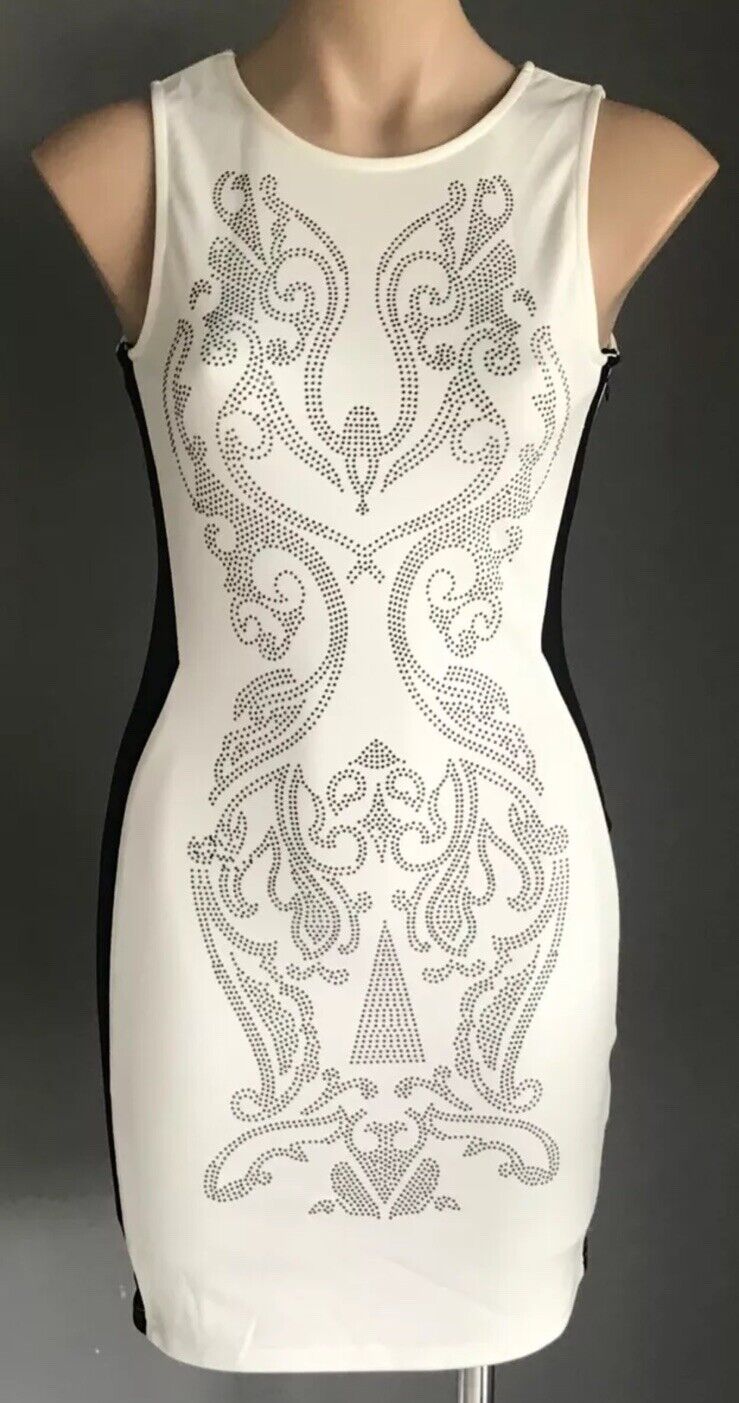 CHICABOOTI  Bodycon Dress Sleeveless Stretch Black Studs White Black Trim M 10
