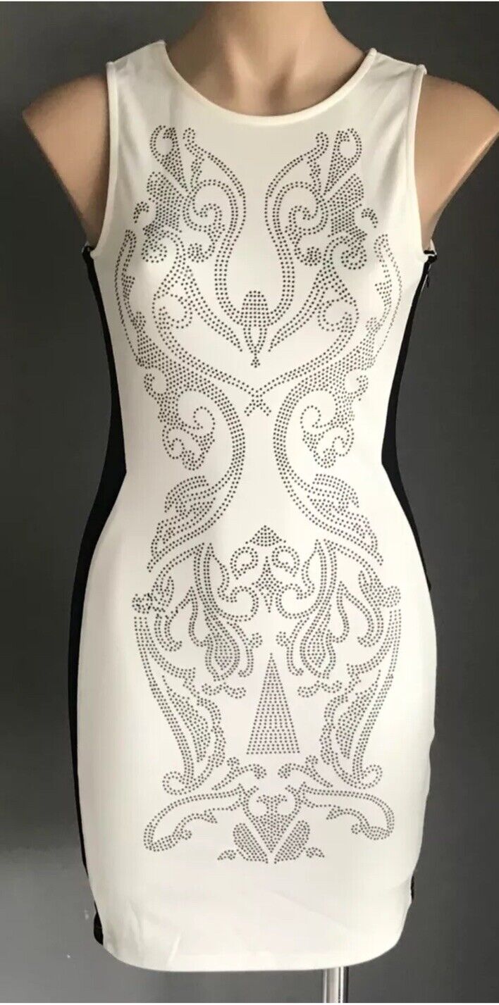 CHICABOOTI  Bodycon Dress Sleeveless Stretch Black Studs White Black Trim M 10