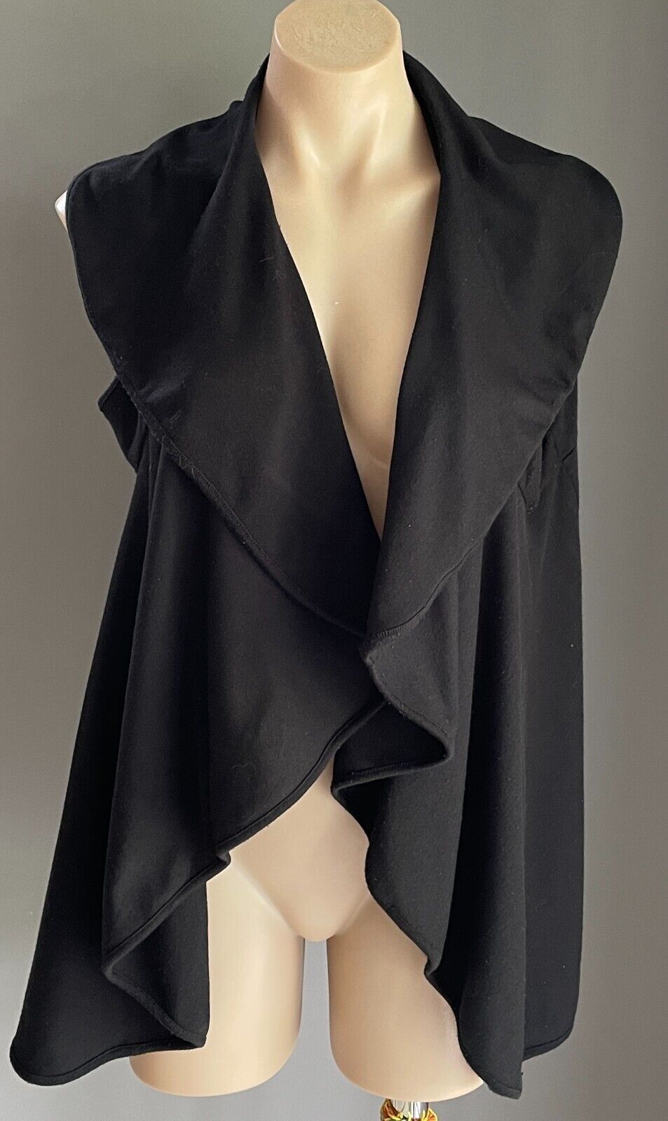 CHICABOOTI Drape Jacket Black Size 12 Sleeveless Jersey Knit Stretch Fabric