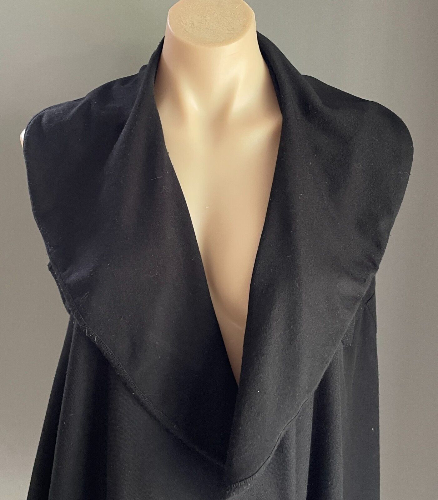 CHICABOOTI Drape Jacket Black Size 12 Sleeveless Jersey Knit Stretch Fabric