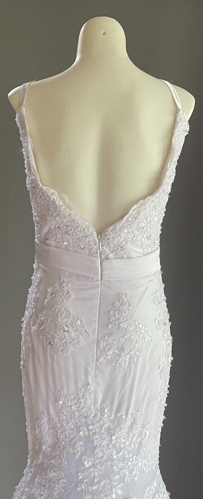 White Wedding Dress Crystal and Sequin Embellished Lace Mermaid Style Tulle Sz 6