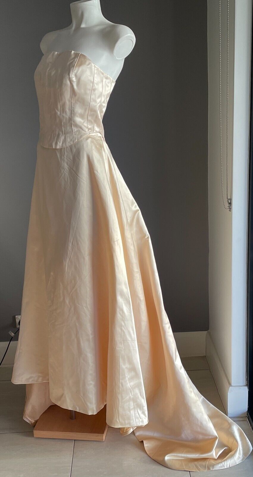 Vintage WEDDING DRESS Cream 2 Piece Bustier Full Skirt + Veil Size 8 Handmade