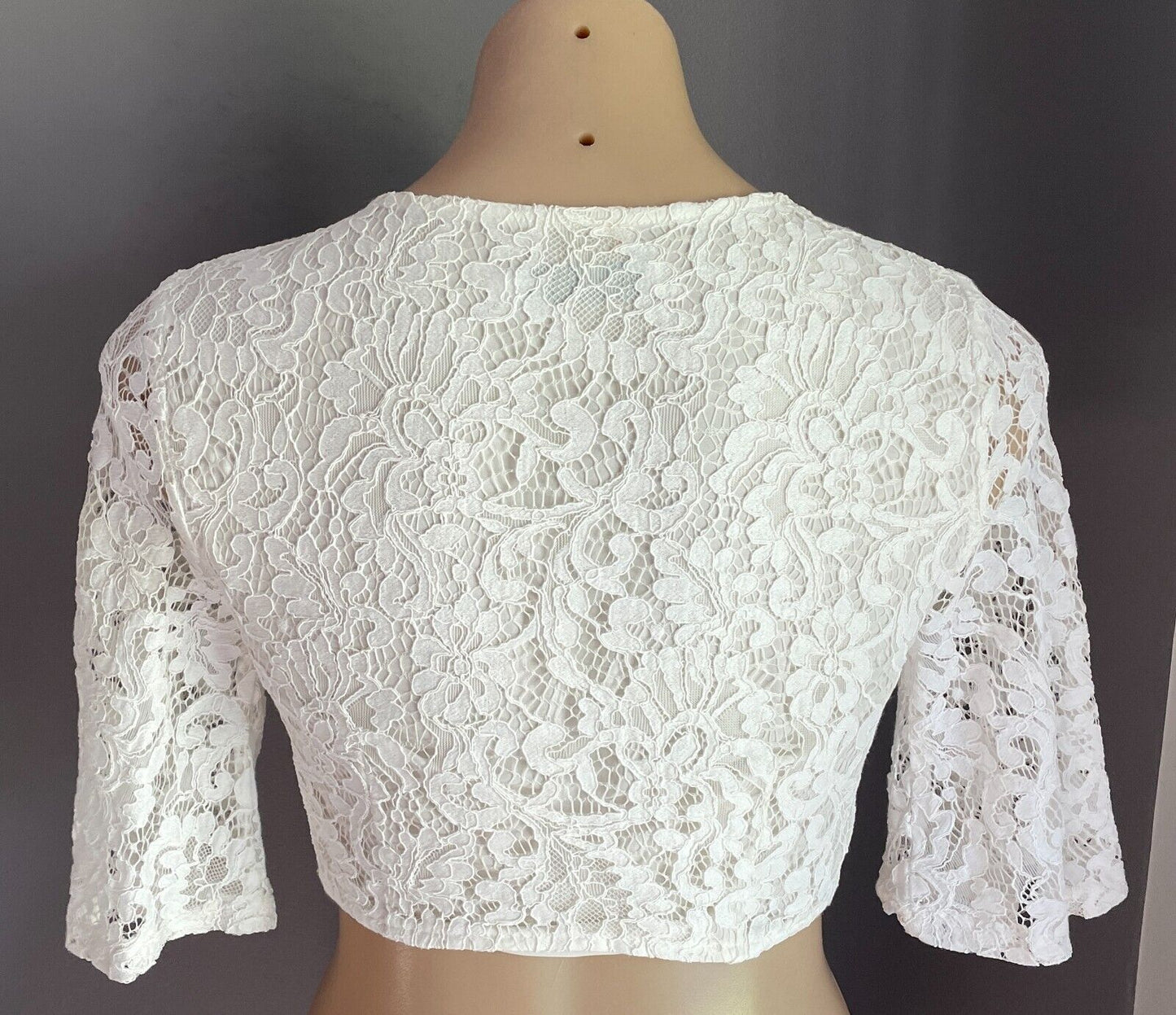 ATMOS &.HERE White Lace Tie Front Crop Top Size 8 10 Lined 3/4 Length Sleeve NEW