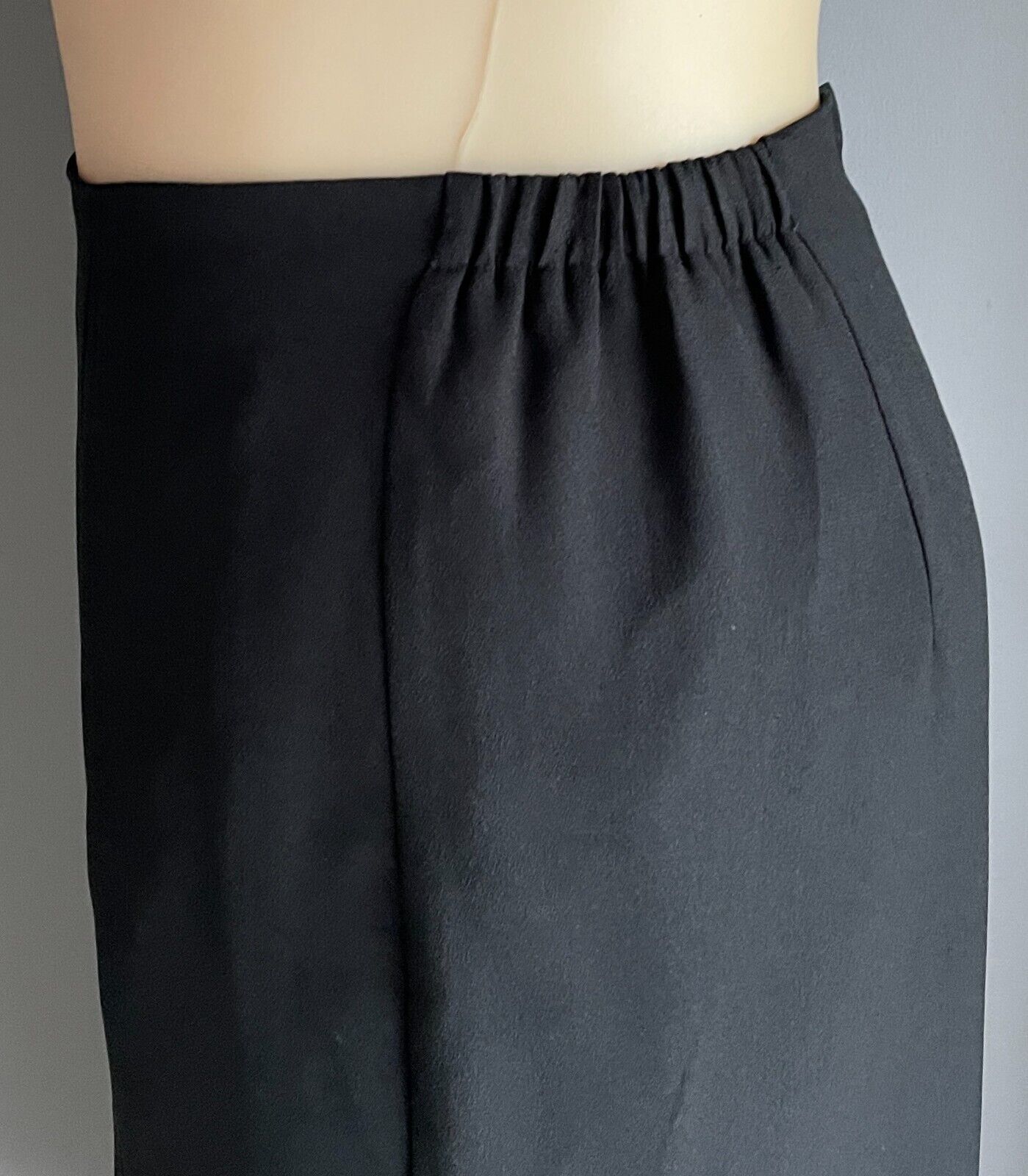 TARGET Skirt Black Straight Midi Partial Elastic Waist Size 18 Slit Front NEW