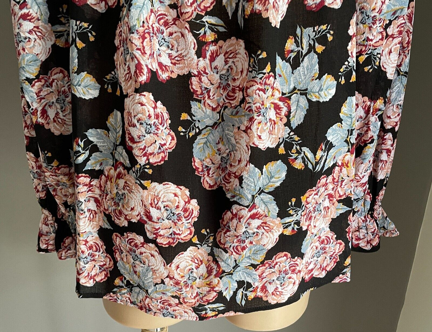 TARGET Peasant Top Black Floral Square Neck Long Elastic Cuff  Blouse Size 18