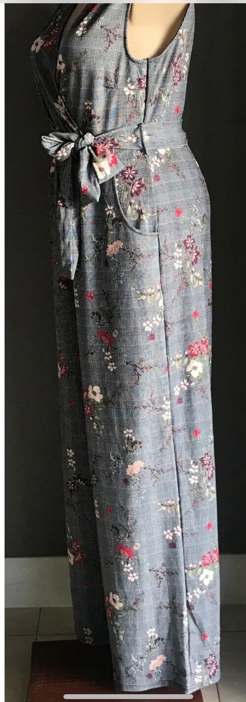 BOOHOO+ Jumpsuit Black White Check Floral Print Sleeveless Wide Leg Plus Size 20
