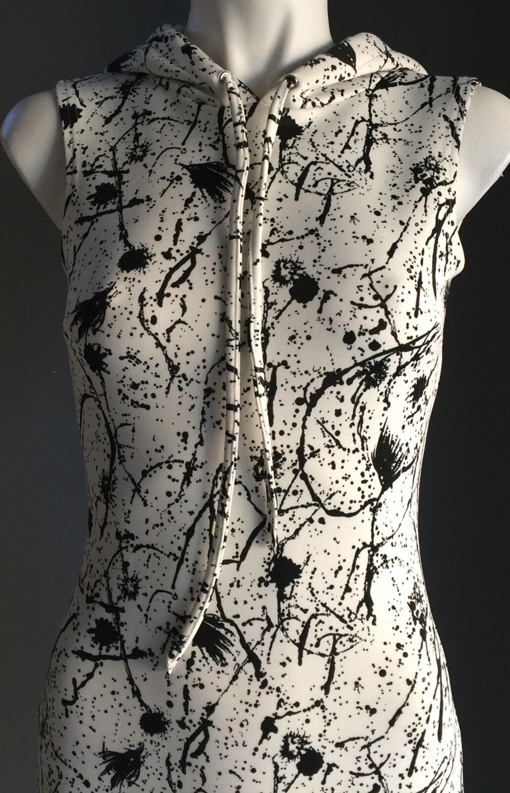 BOOHOO FIT Ellen Splatter Dress Bodycon Hooded Sleeveless Size XS AU 8 NEW