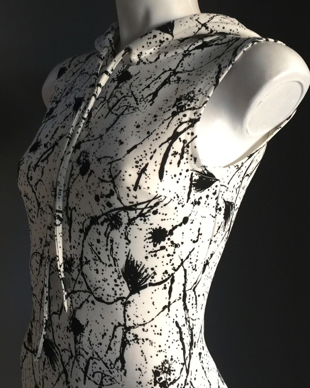 BOOHOO FIT Ellen Splatter Dress Bodycon Hooded Sleeveless Size XS AU 8 NEW
