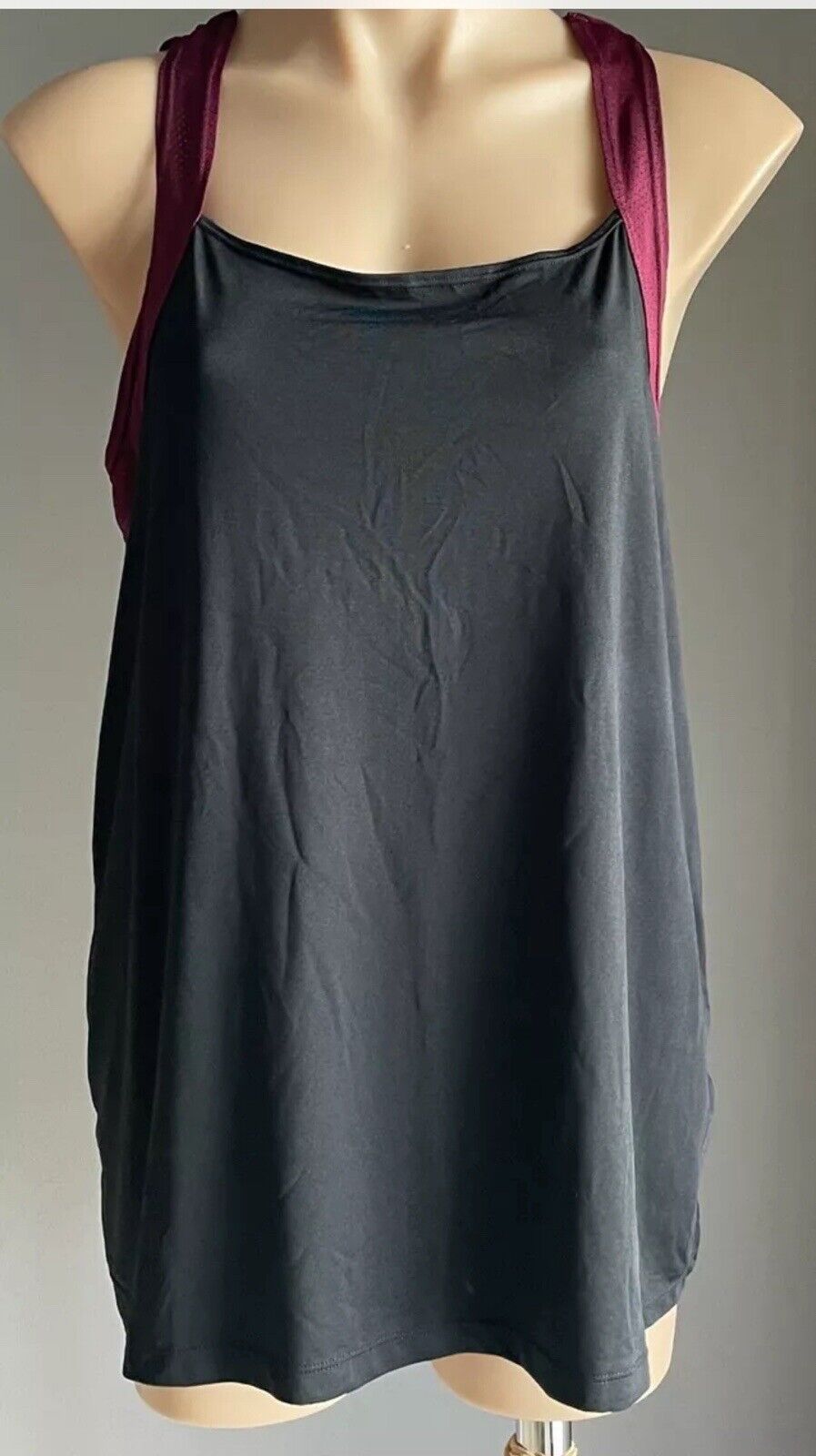 AVELLA Tank Top Black Burgund Racer Back Stretch Active Sport Singlet Size S 16