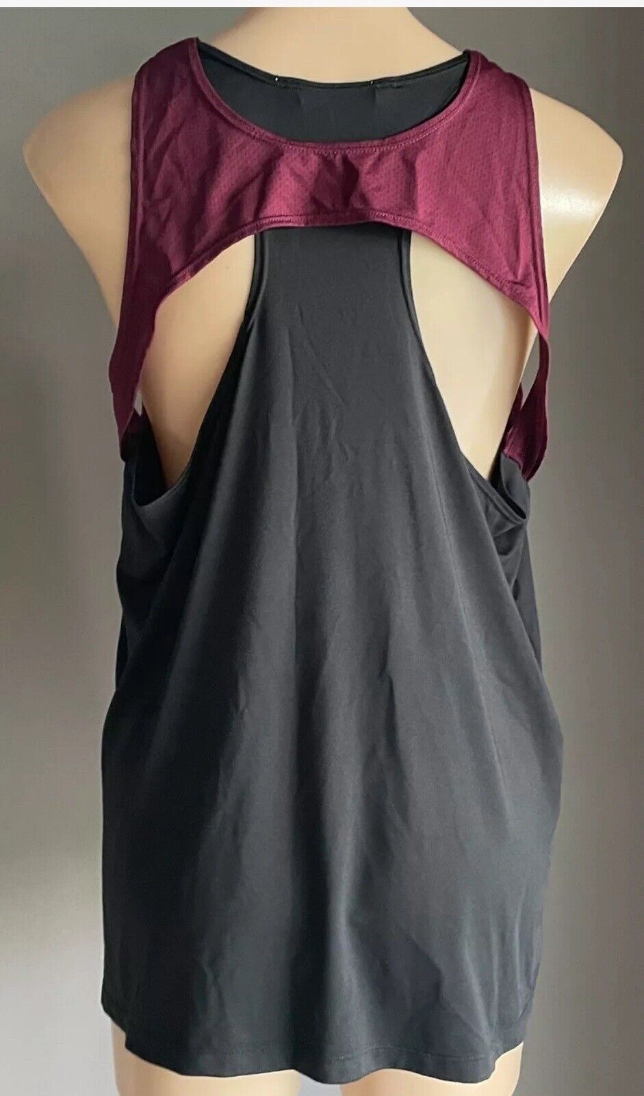 AVELLA Tank Top Black Burgund Racer Back Stretch Active Sport Singlet Size S 16