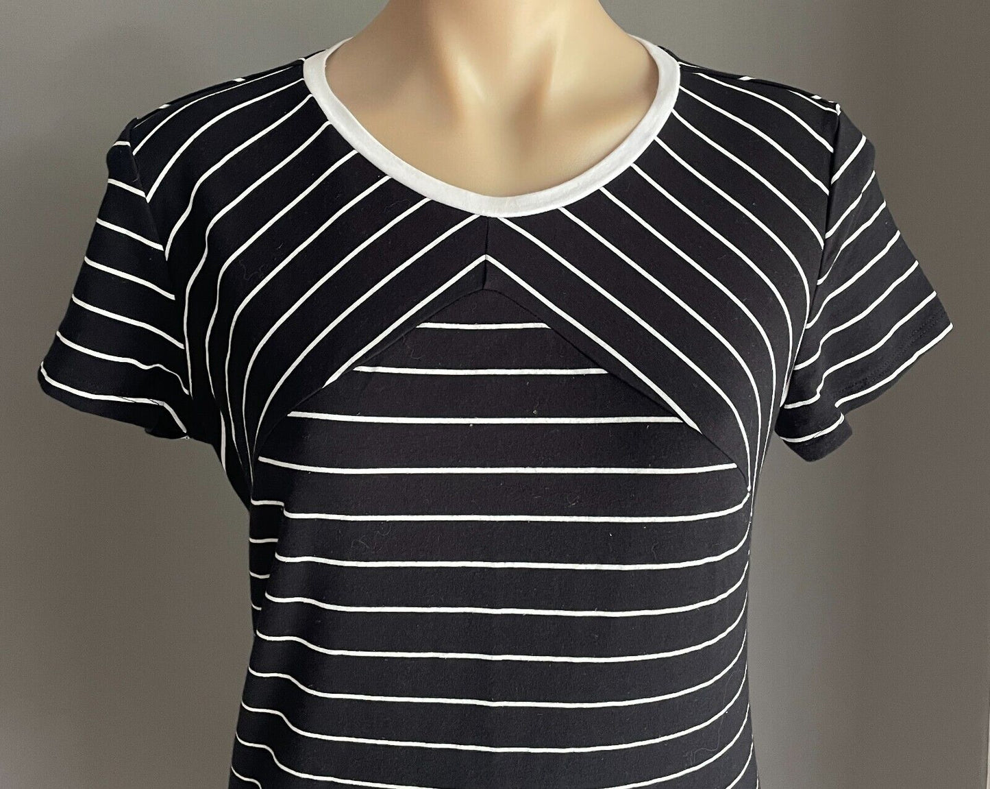 MISS SHOP T-Shirt Dress Black & White Stripe Cap Sleeve Below Knee Size 12 NEW