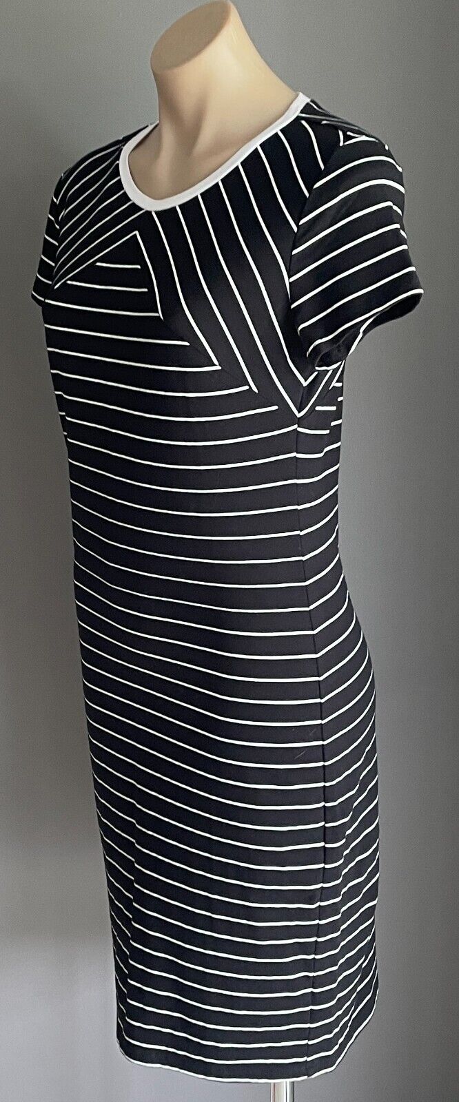 MISS SHOP T-Shirt Dress Black & White Stripe Cap Sleeve Below Knee Size 12 NEW