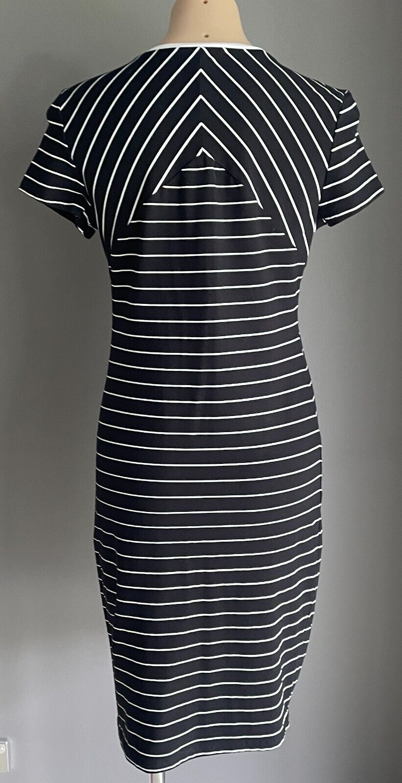MISS SHOP T-Shirt Dress Black & White Stripe Cap Sleeve Below Knee Size 12 NEW