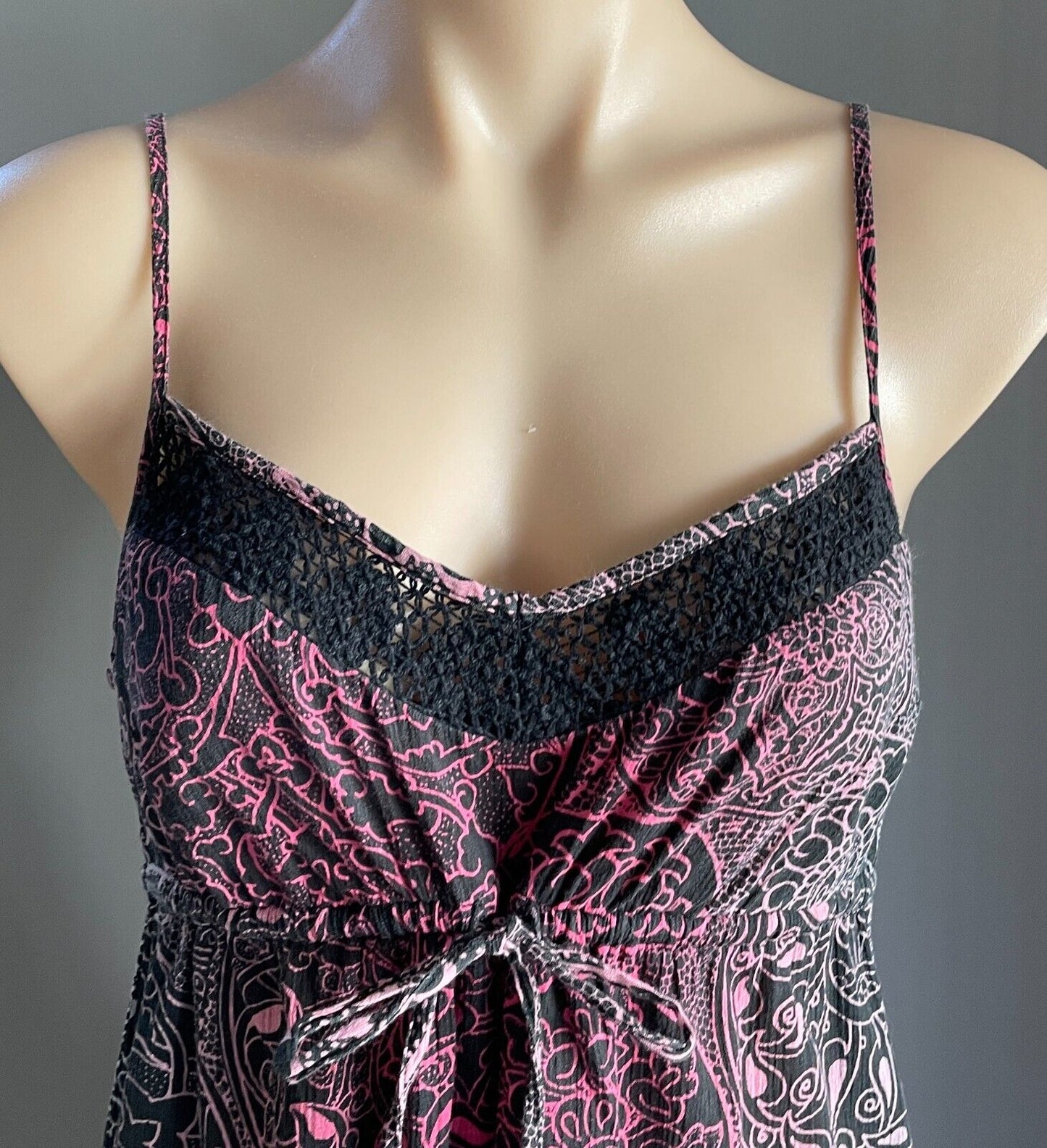 BILLABONG Maxi Dress Shades of Pink Green Black  Print Sleeveless Ladies Size 10