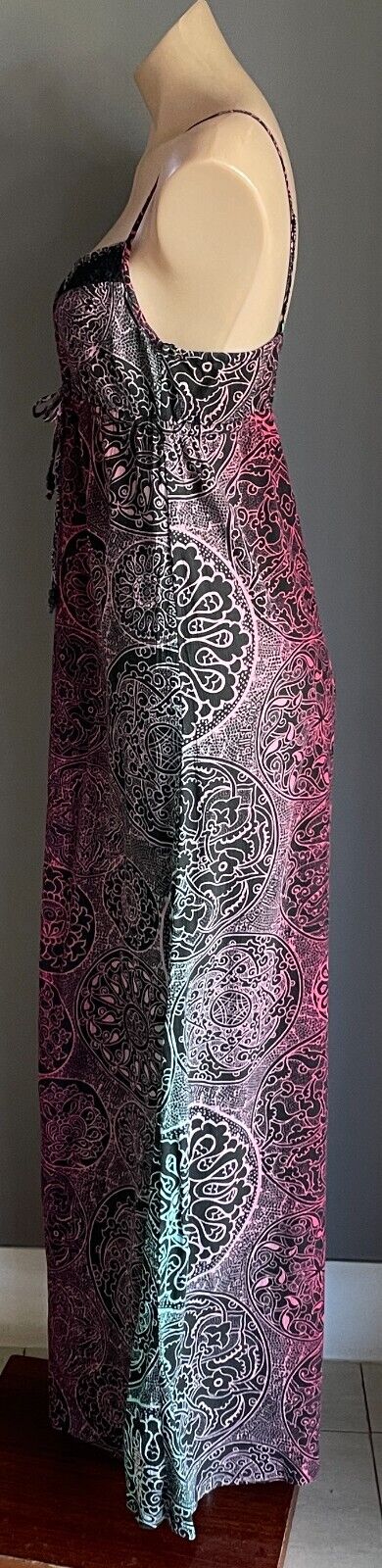 BILLABONG Maxi Dress Shades of Pink Green Black  Print Sleeveless Ladies Size 10