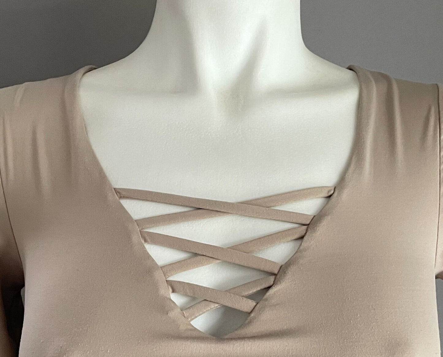 SUPRE Mocha Crop Top Long Sleeve Smooth Stretch Fabric Criss Cross Size XS 8