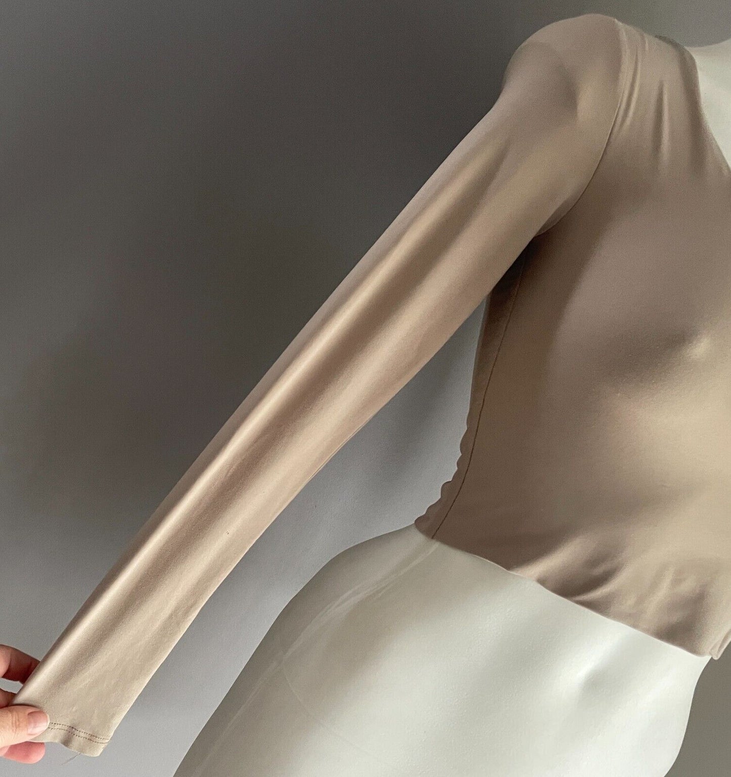SUPRE Mocha Crop Top Long Sleeve Smooth Stretch Fabric Criss Cross Size XS 8