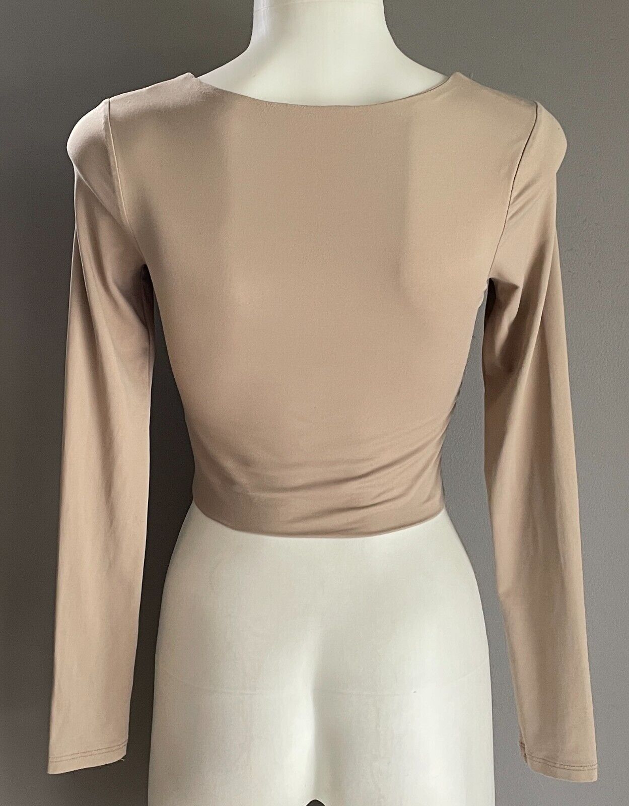 SUPRE Mocha Crop Top Long Sleeve Smooth Stretch Fabric Criss Cross Size XS 8