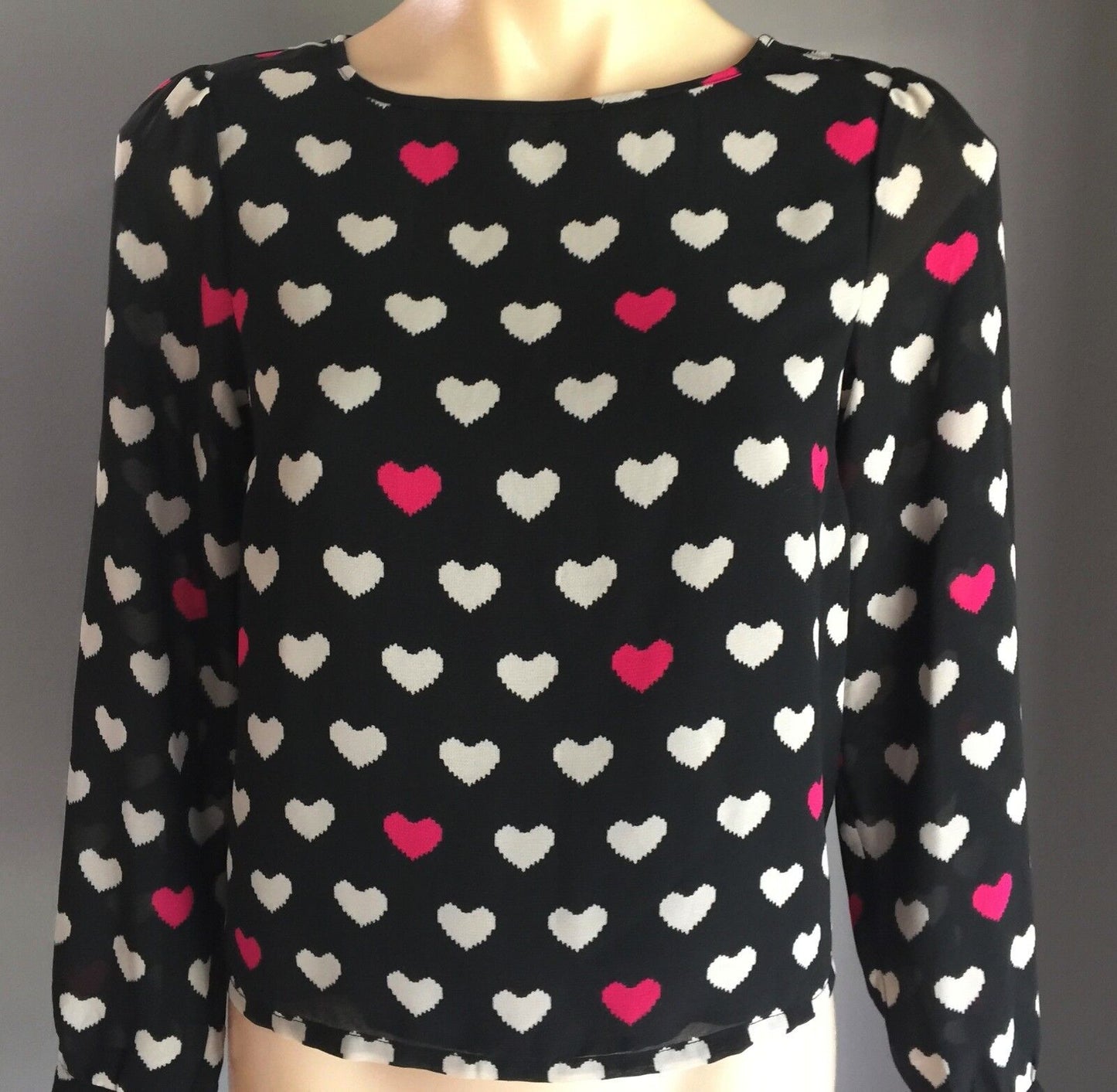 DIVIDED by H&M Top Hearts Print Sheer Long Sleeve Silver Zip Top Size 8 10 NEW