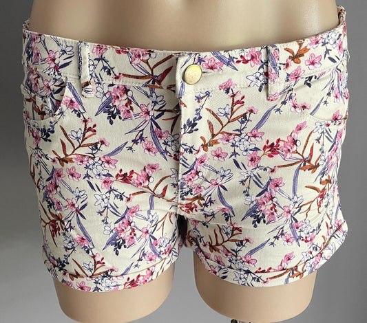 H&M Off Shorts White & Multicoloured Floral Cuffed Leg Size EUR 38 AU 10  12 NEW