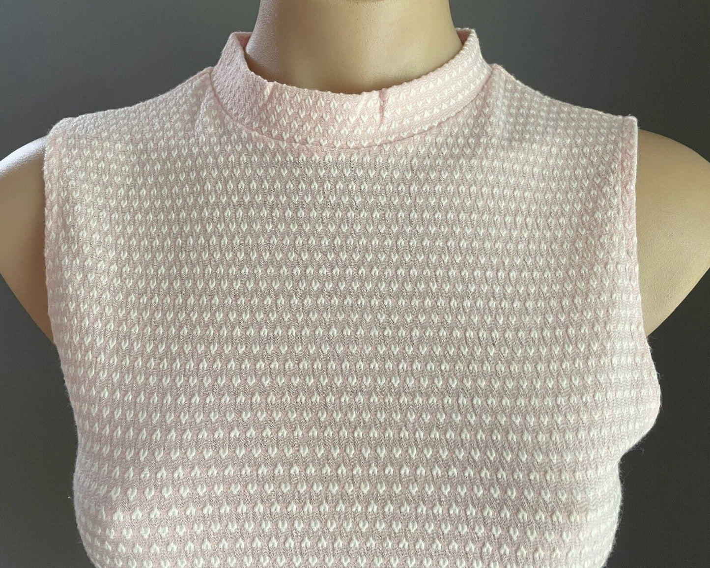 DIVIDED by H&M Top Pink & White Heart Print Sleeveless Size EU M AU 12 1950s