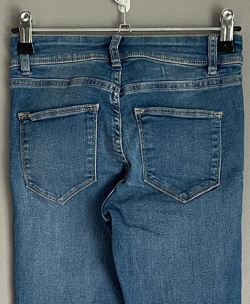 DIVIDED H&M Ladies Jeans Mid Blue Skinny Leg Stretch Denim Size EU 34 AU 6