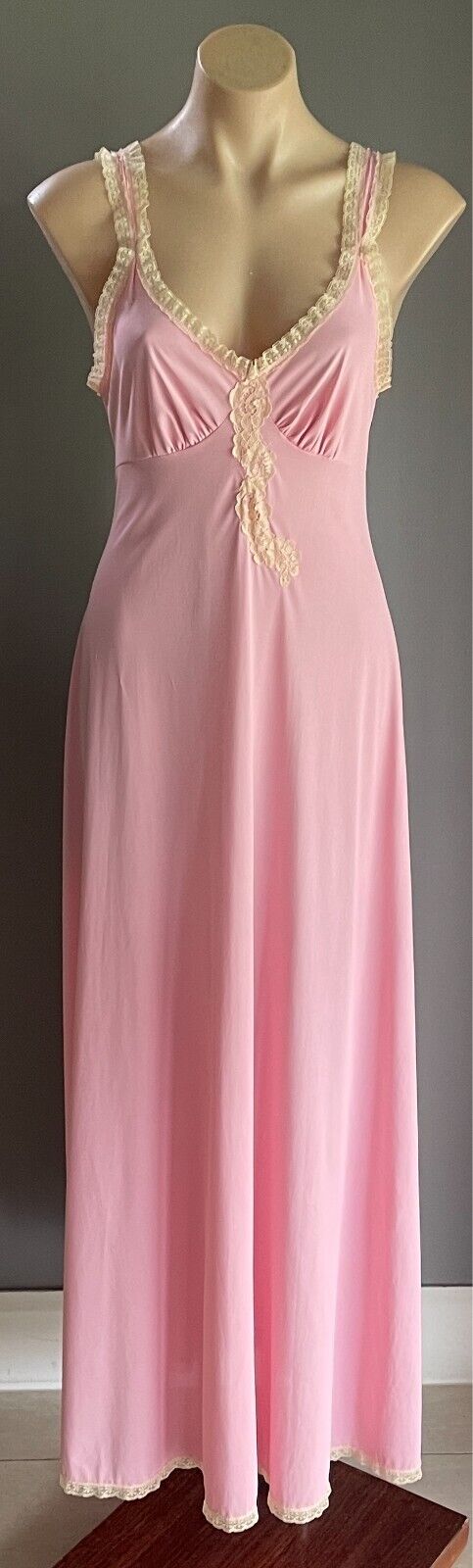 DIAMOND CUT Nightie Size 12 Pink Cream Lace Trim Sleeveless Long Length Vintage