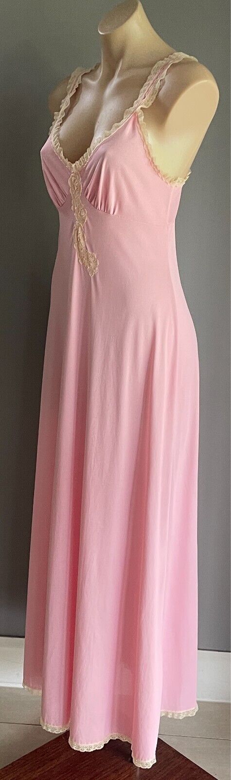 DIAMOND CUT Nightie Size 12 Pink Cream Lace Trim Sleeveless Long Length Vintage