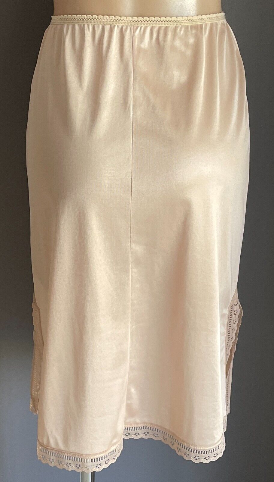 DIAMOND CUT Half Slip  Beige Nylon Elastic Waist Size 14 Slit at Sides Vintage