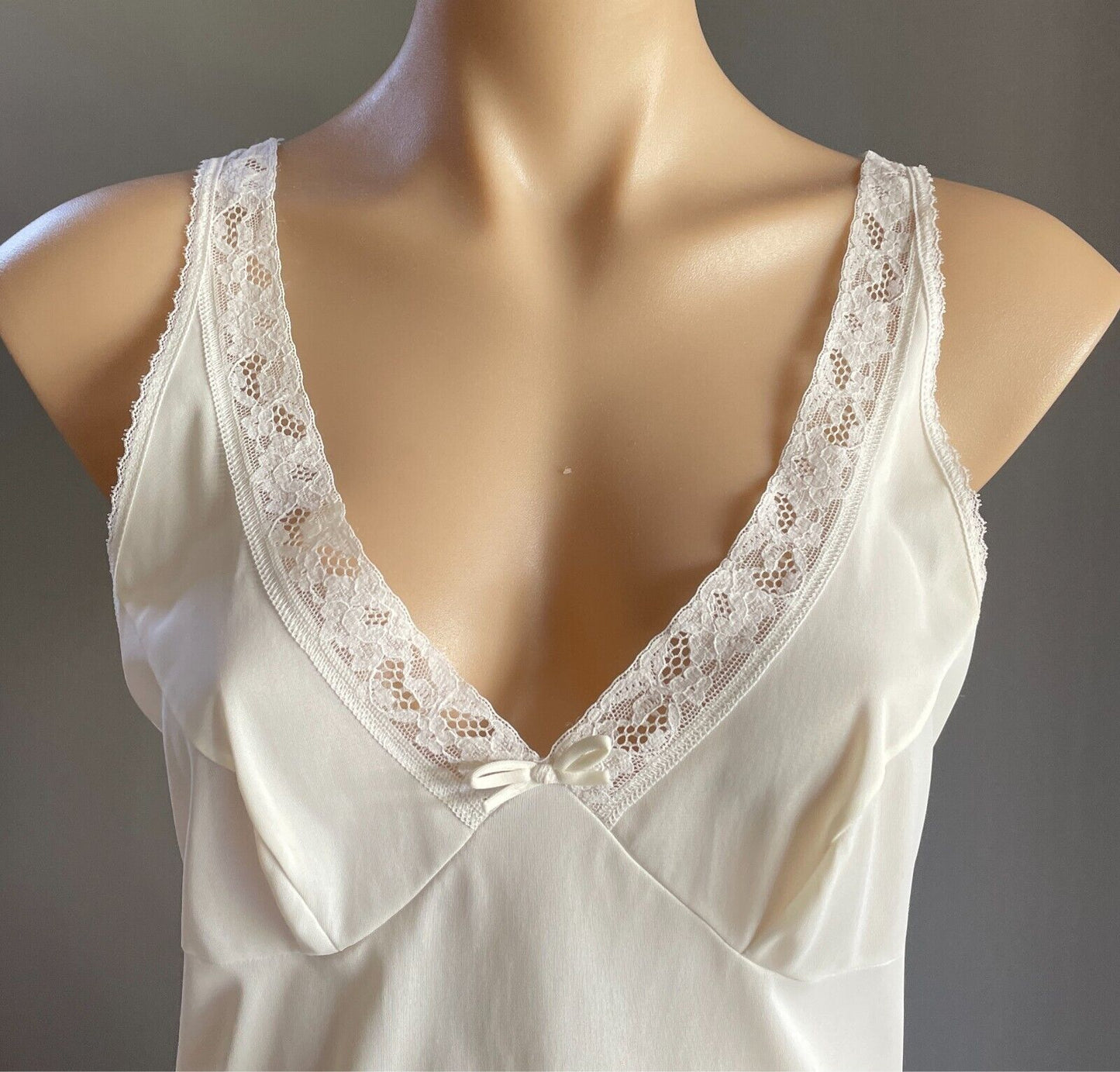 DIAMOND CUT Petticoat White Nylon Full Slip Lace Trim Size 14 Vintage