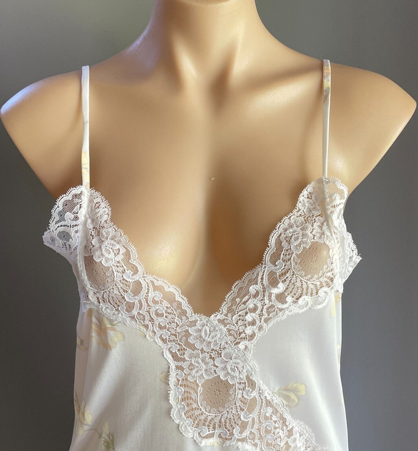 LITTLE LUXURIES Nightie Nylon White Floral Print Long Length Size 14 Lingerie
