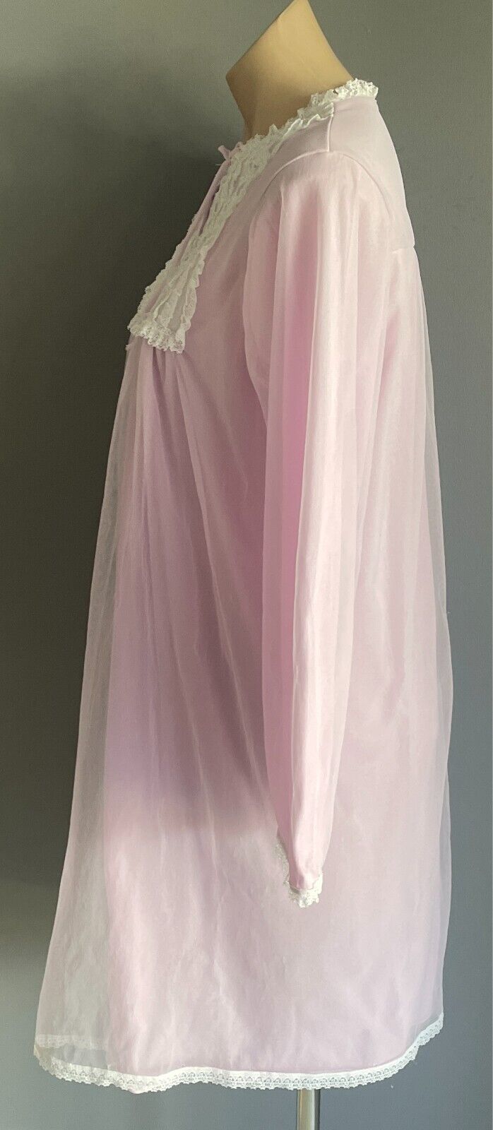 Vintage Bri Nylon Nightie 1960s Mauve Long Sleeve  White Lace Trim Size 14