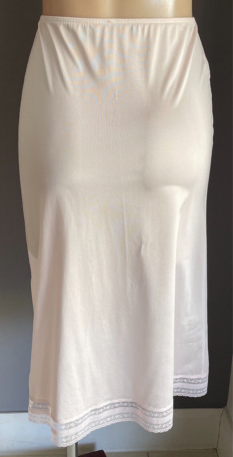 HESTIA Baby Pink Half Slip Anti Stat Tricot Elastic Waist Size 10 Lace Hem Vtg