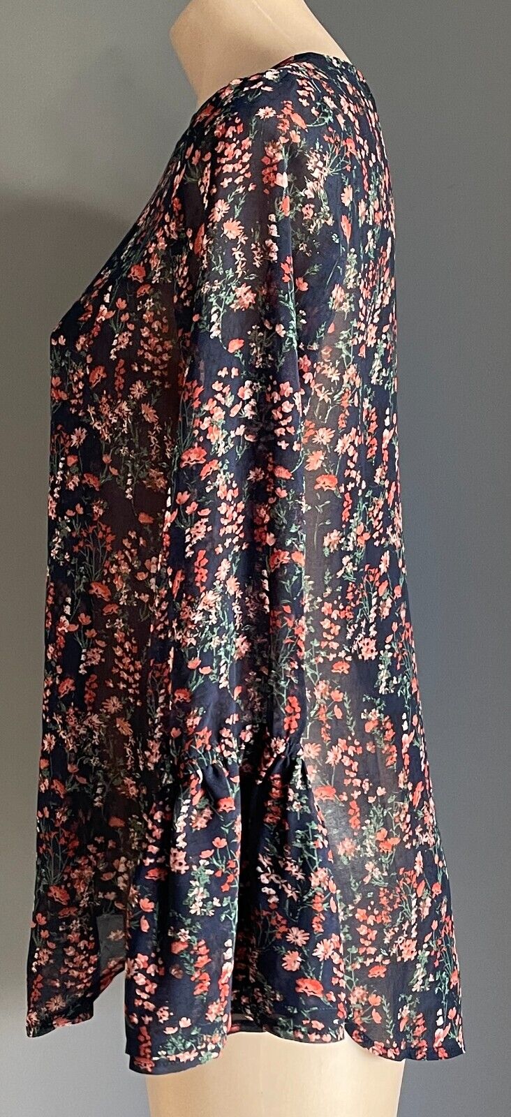 FORCAST Top Bell Sleeve Navy Floral Print Semi Sheer Blouse w Long Size 8 10