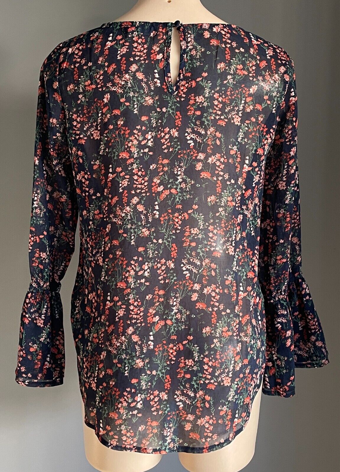 FORCAST Top Bell Sleeve Navy Floral Print Semi Sheer Blouse w Long Size 8 10