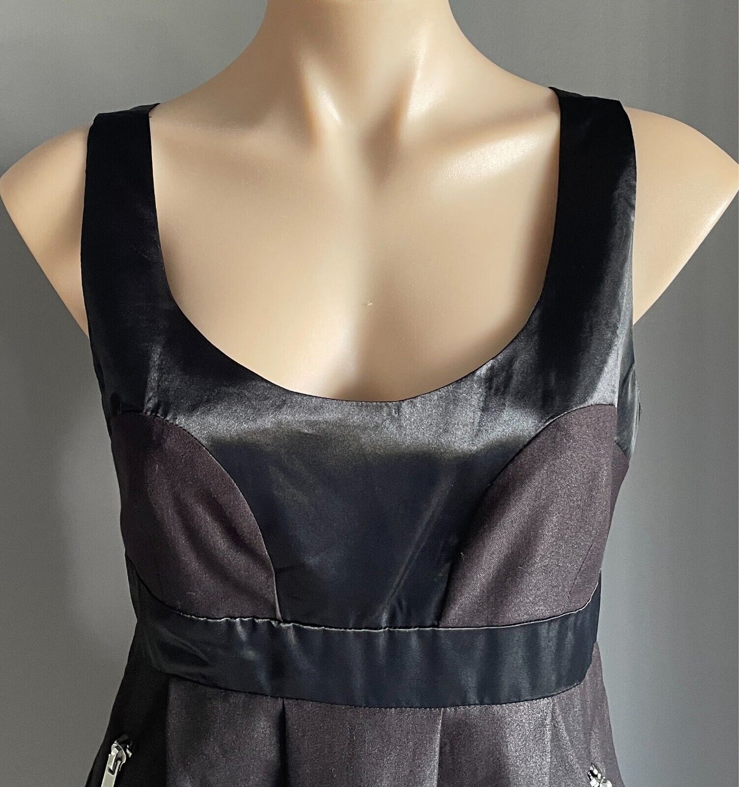 HOT OPTIONS Sheath Dress Black Sleeveless Mini Length Size 12 Zip Pockets