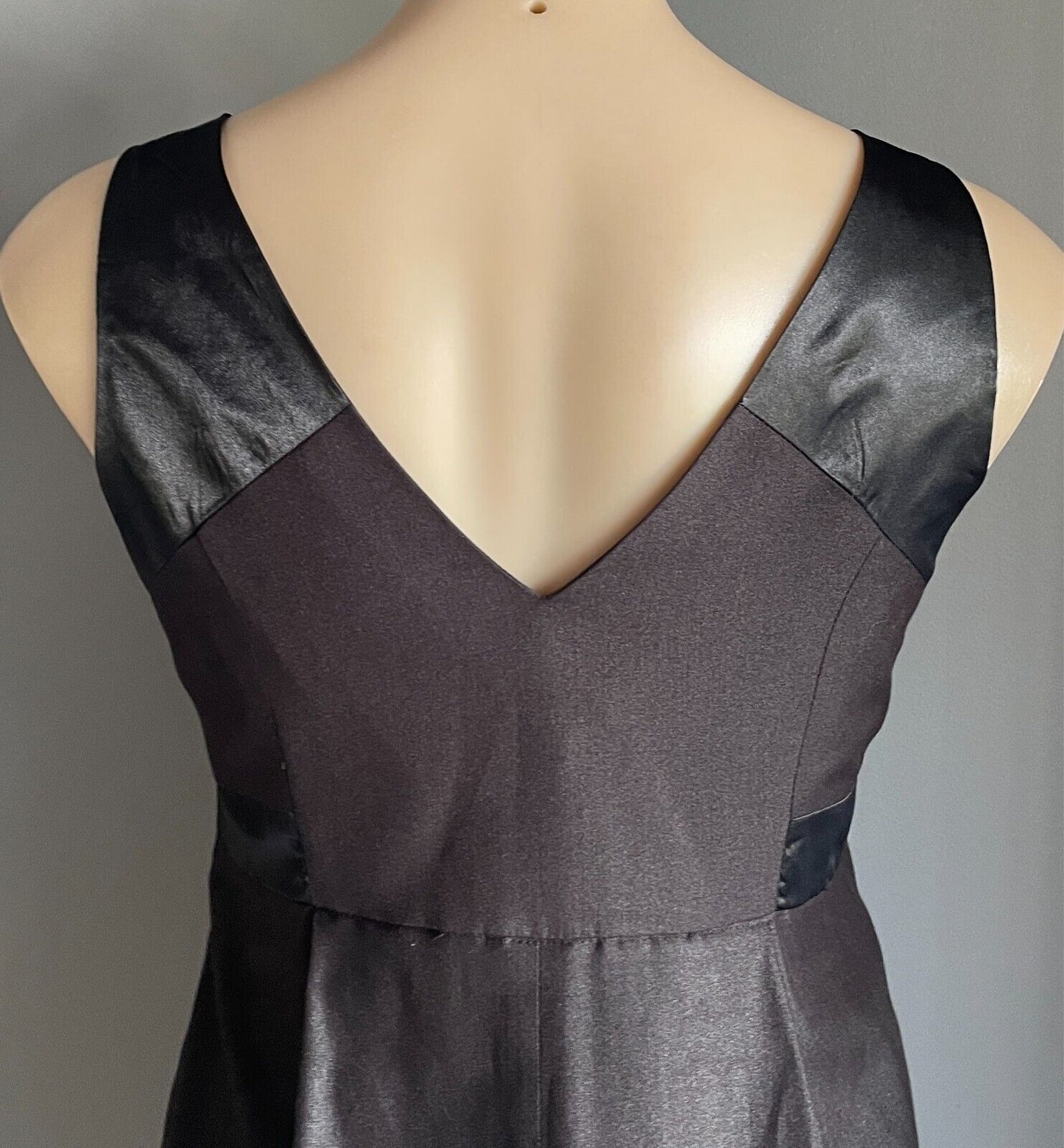 HOT OPTIONS Sheath Dress Black Sleeveless Mini Length Size 12 Zip Pockets