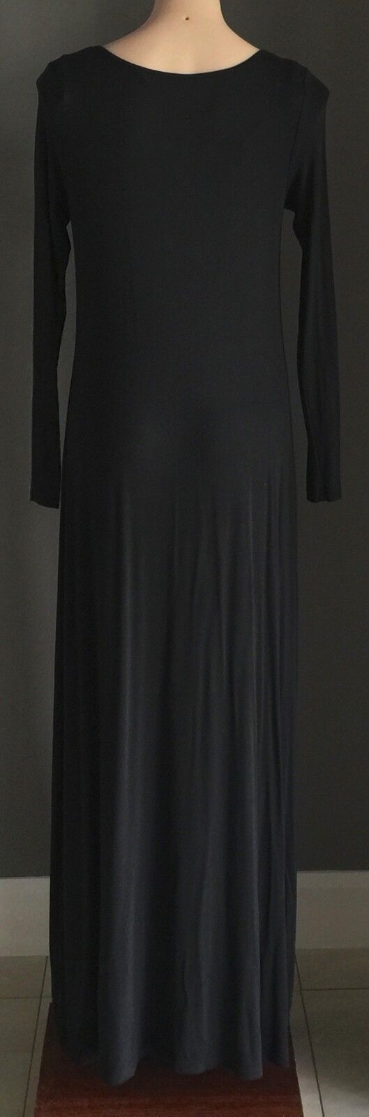 CHARLIE BROWN Maxi Dress Long Sleeve Black & Floral Print Size 8 - 10 Impressive
