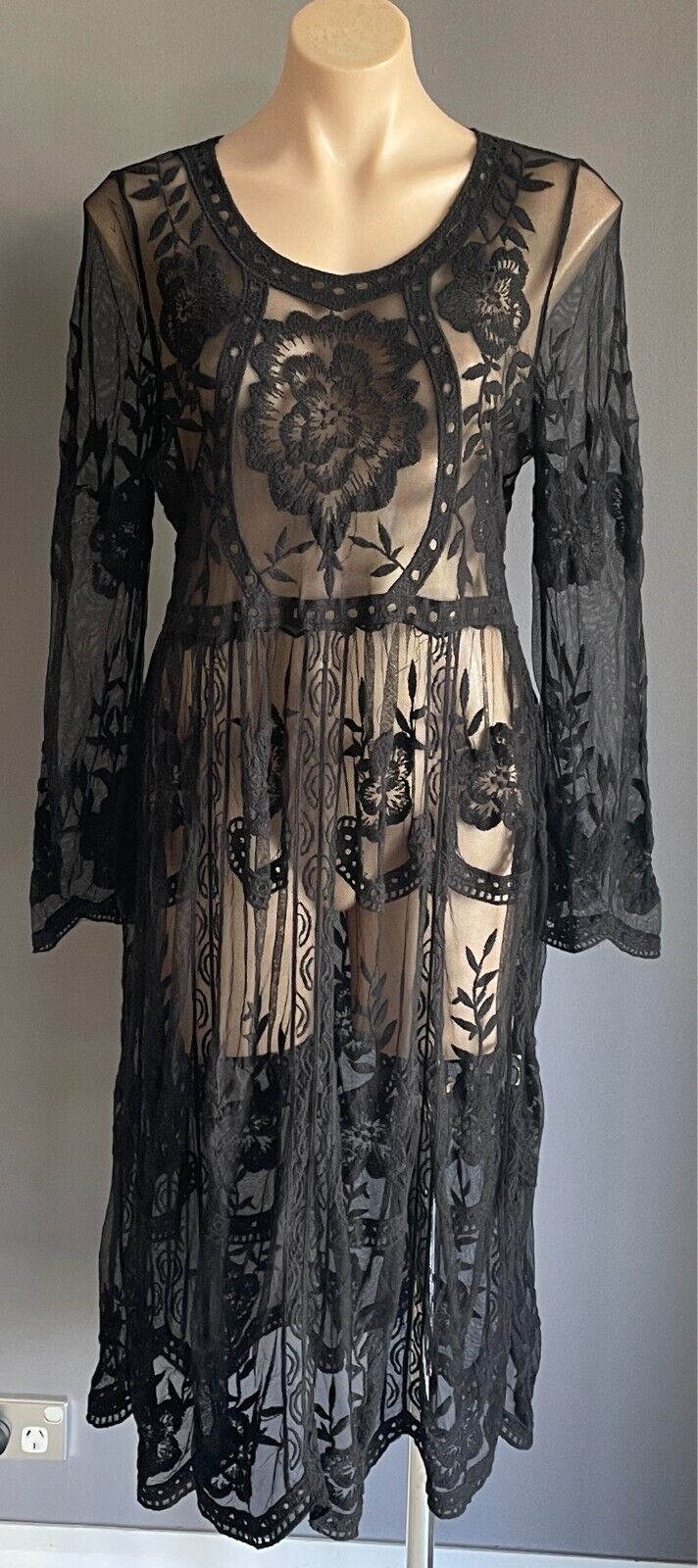 AMOR MIA Midi Dress Black Printed Mesh Net Size 16 Long Sleeves Semi Sheer