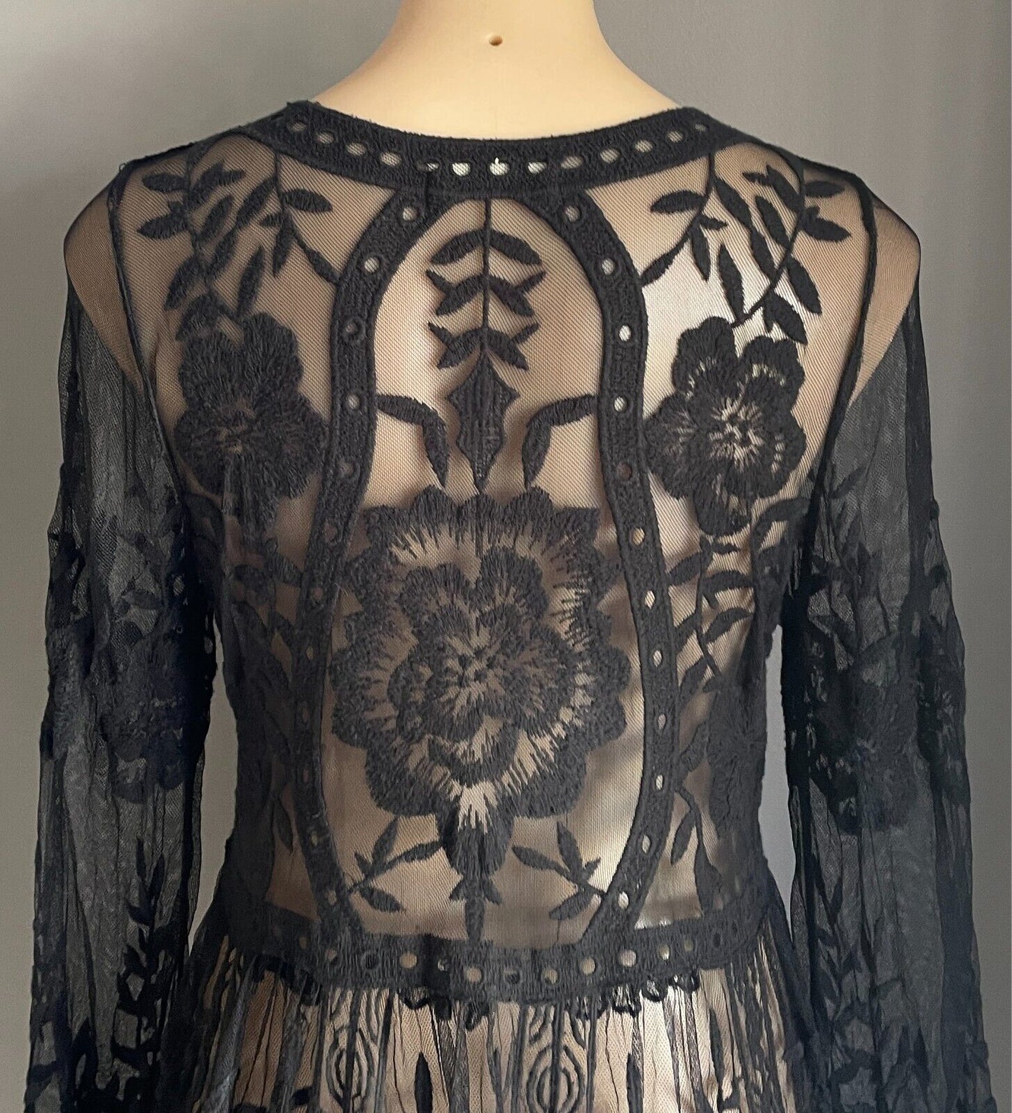 AMOR MIA Midi Dress Black Printed Mesh Net Size 16 Long Sleeves Semi Sheer