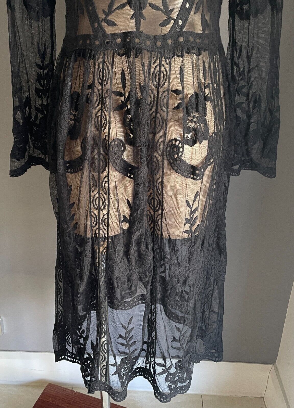 AMOR MIA Midi Dress Black Printed Mesh Net Size 16 Long Sleeves Semi Sheer