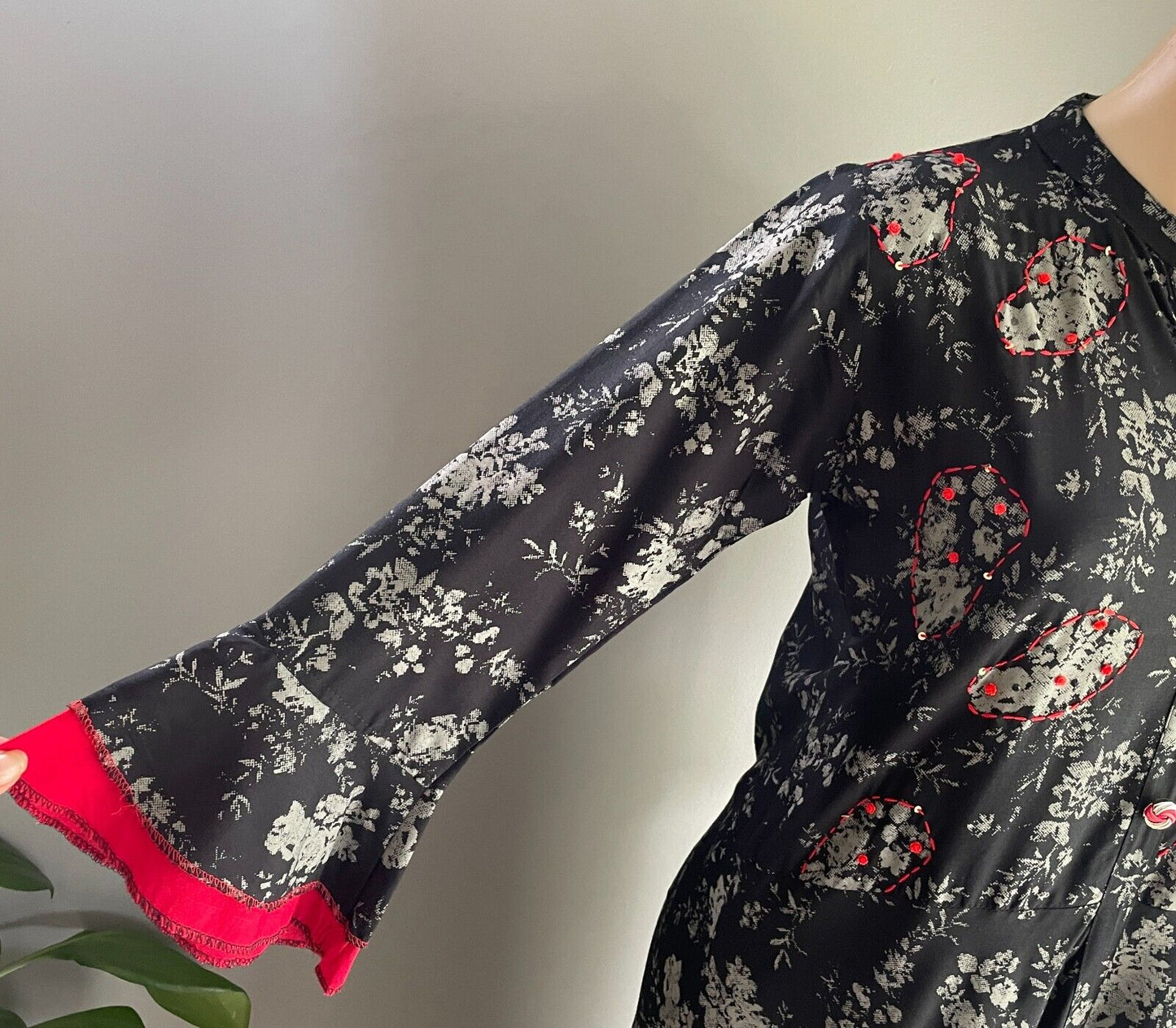 JSR Maxi Dress Black Grey Floral Print Red Stitch Trim & Sequins Long Size L 12